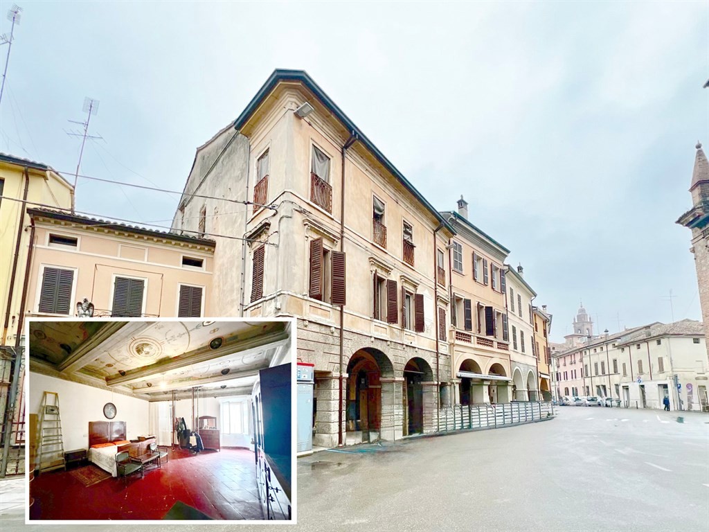 PALAZZO BASTOGI nel cuore di Bagnacavallo tre appartamenti e locali commerciali
